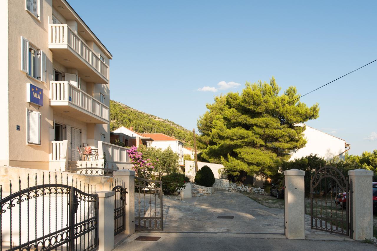 Sun House Apartments Bol Exterior foto